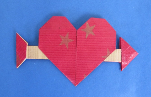 Origami Heart with arrow by Leonardo Pulido Martinez on giladorigami.com