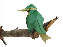 Origami Bee-eater by Nguyen Ngoc Vu on giladorigami.com