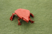 Origami Frog - jumping by Leonardo Pulido Martinez on giladorigami.com