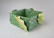 Origami Leafy box by Christiane Bettens (Melisande) on giladorigami.com