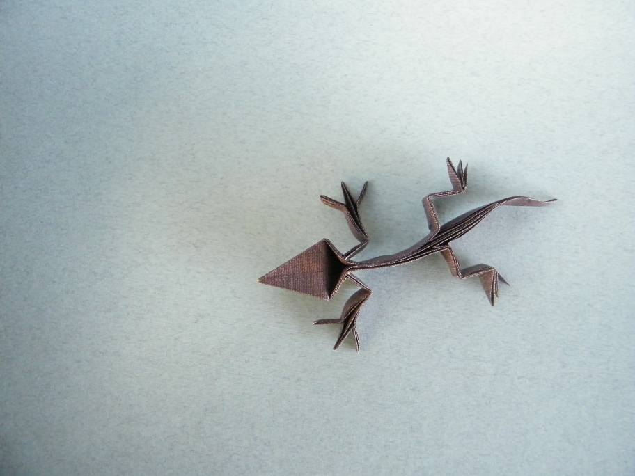 Origami Lizard by Roman Diaz on giladorigami.com