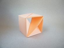 Origami Loophole cube by Jun Maekawa on giladorigami.com
