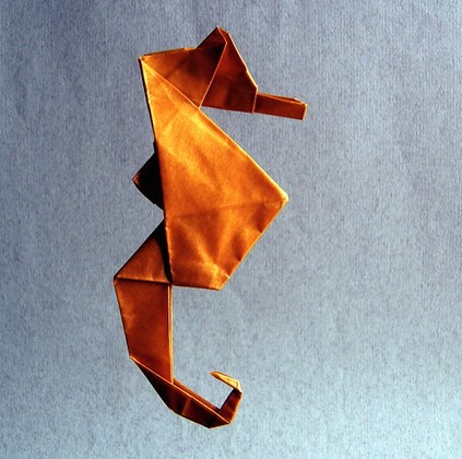 Origami Seahorse by Matsuno Yukihiko on giladorigami.com