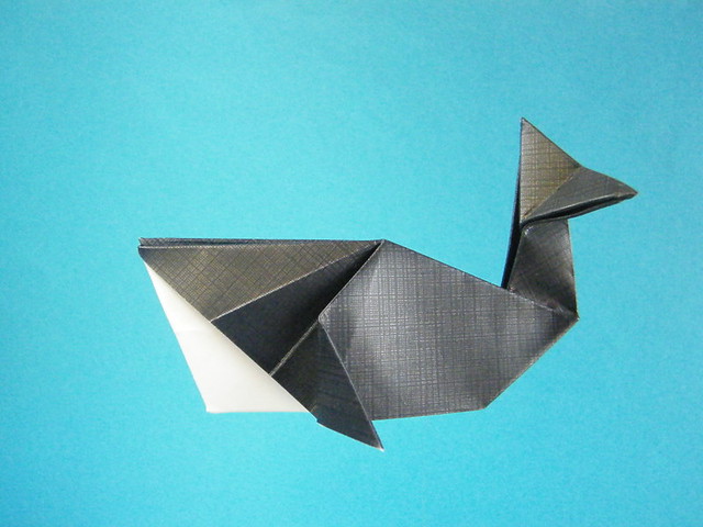 Origami Whale by Matsuno Yukihiko on giladorigami.com