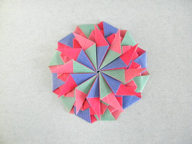 Origami Flueria by Jose Meeusen (Krooshoop) on giladorigami.com