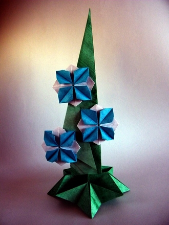 Origami Anemone apennina by Nilva Pillan on giladorigami.com