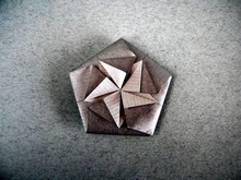 Origami Star flower by Usman Rosyidhi on giladorigami.com