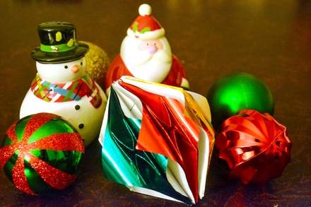 Origami Christmas lantern by Ancella Simoes on giladorigami.com