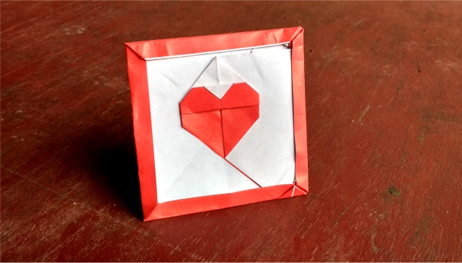 Origami Heart in square frame by Hadi Tahir on giladorigami.com