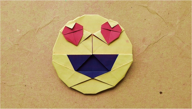 Origami Heart eyes emoji by Hadi Tahir on giladorigami.com