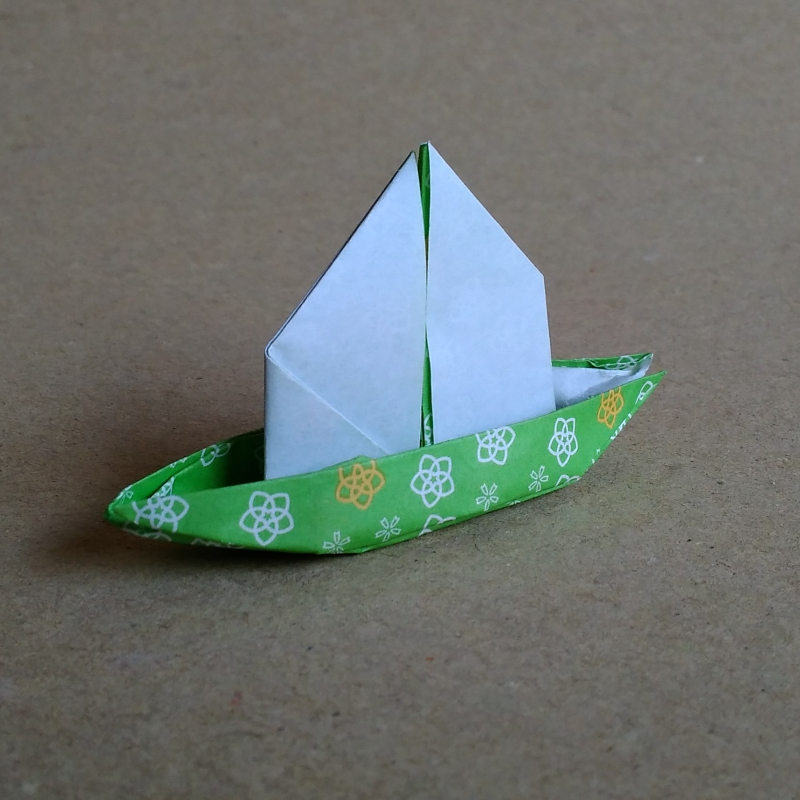 Origami Sailing boat by Hadi Tahir on giladorigami.com