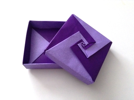 Origami Decorative box - shallow by Max Hulme on giladorigami.com