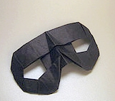 Origami Eye mask by Gabriel Alvarez Casanovas on giladorigami.com
