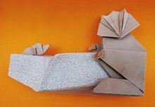 Origami Cat and mouse - surprise by Fred Rohm on giladorigami.com