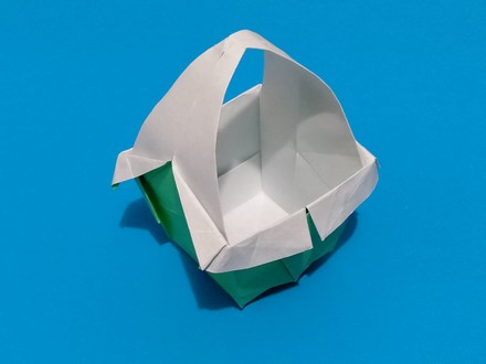 Origami Basket by Futawatari Masako on giladorigami.com
