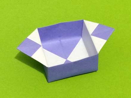 Origami Bi-color box by Milada Bla