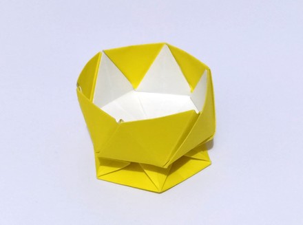 Origami Chalice by Samuel L. Randlett on giladorigami.com