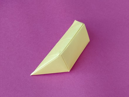Origami Comb-shaped box by Noriko Nagata on giladorigami.com