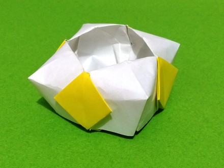 Origami Crown bowl by Philip Shen on giladorigami.com
