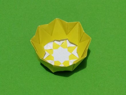Origami Crown box by Jorge E. Jaramillo on giladorigami.com