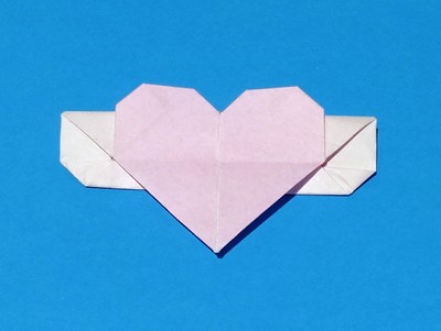 Origami Heart chopstick wrapper by Inayoshi Hidehisa on giladorigami.com