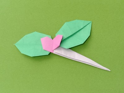Origami Holly by Yamanashi Akiko on giladorigami.com