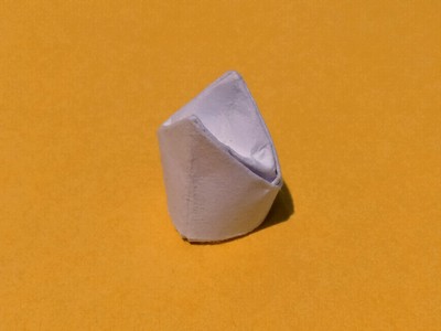 Origami Mitre by Vicente Palacios on giladorigami.com