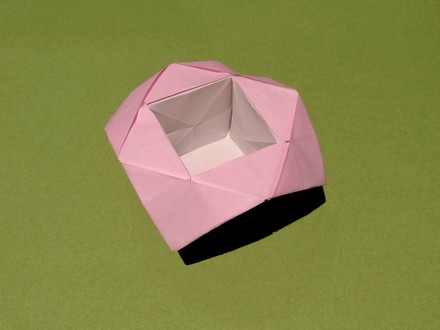 Origami Rotated box 1 by Miguel Angel Palacios on giladorigami.com