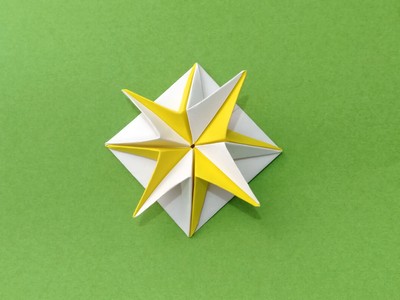 Origami Star-shaped badge by Yamanashi Akiko on giladorigami.com
