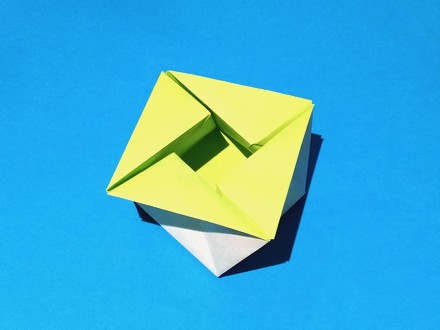 Origami Twisted receptacle by Endo Kazukuni on giladorigami.com
