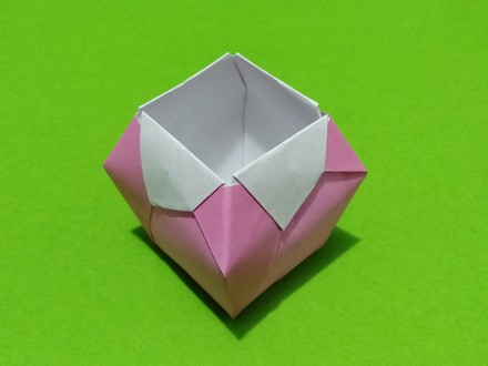 Origami Vase by Vicente Palacios on giladorigami.com