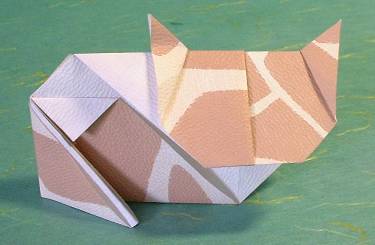 Origami Cat by Kunihiko Kasahara folded by Gilad Aharoni