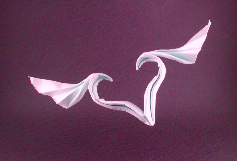 Origami Wing-heart by Hoang Tien Quyet folded by Gilad Aharoni