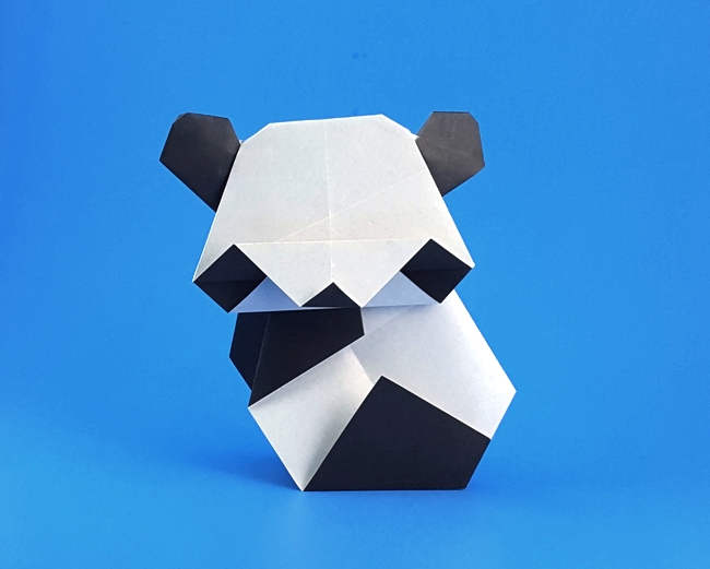 Origami Panda by Yamada Katsuhisa folded by Gilad Aharoni