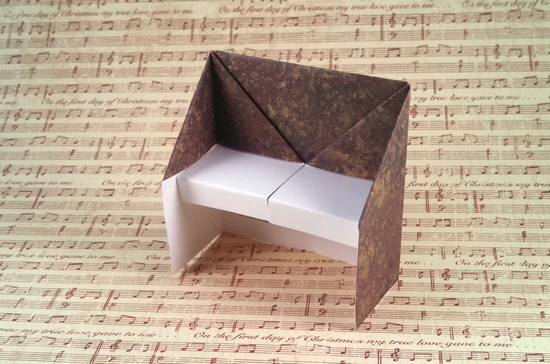 Doll's House with Origami by Yoshihide Momotani Book Review