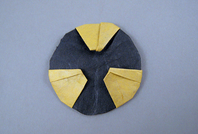 Origami Radioactive symbol by Quentin Trollip folded by Gilad Aharoni