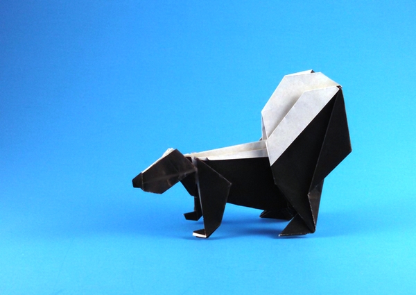 Origami Skunk by Fuchimoto Muneji folded by Gilad Aharoni