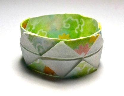 Origami Napkin cuffs by Catherine Abbott on giladorigami.com