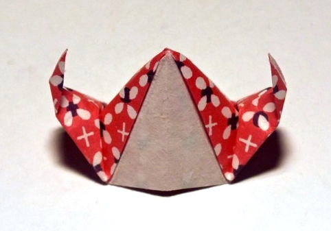 Origami Viking helmet by Stuart Rose on giladorigami.com