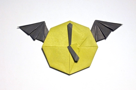 Origami Time flies by Jeremy Shafer on giladorigami.com