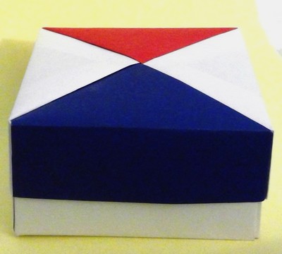Origami Square Box by Tomoko Fuse on giladorigami.com