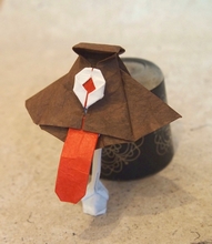 Origami Karakasa (umbrella monster) by Makoto Yamaguchi on giladorigami.com