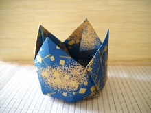 Origami Tulip cup by Tomoko Fuse on giladorigami.com