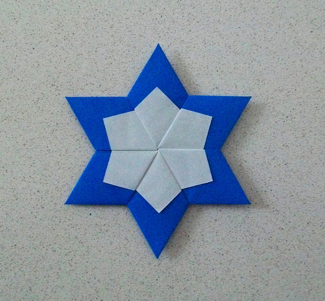 Origami OASIS star by Francesco Mancini on giladorigami.com