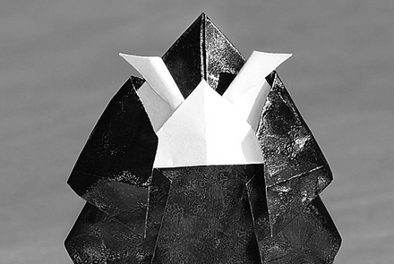 Origami Samurai helmet by Kunihiko Kasahara on giladorigami.com