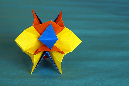 Origami Cat modular by Denver Lawson on giladorigami.com