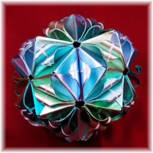 Origami Dahlia by Meenakshi Mukerji on giladorigami.com