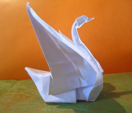 Origami Swan by Leonardo Pulido Martinez on giladorigami.com