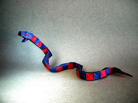 Origami Snake 2015 by Gen Hagiwara on giladorigami.com