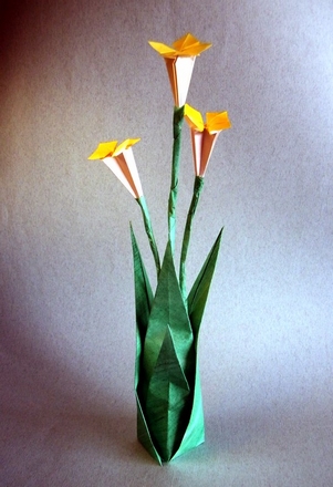 Origami Freylinia by Nilva Pillan on giladorigami.com